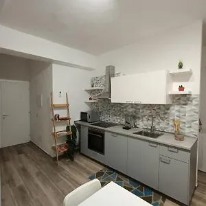 Violet - Appartamento Parma